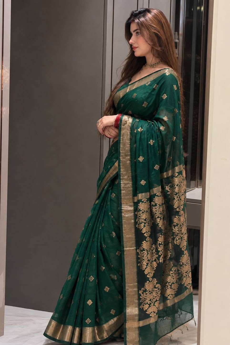 Premium Soft Silk — Classic Beauty, Modern GREEN - Image 4